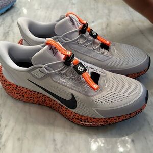 Nike electric easy on